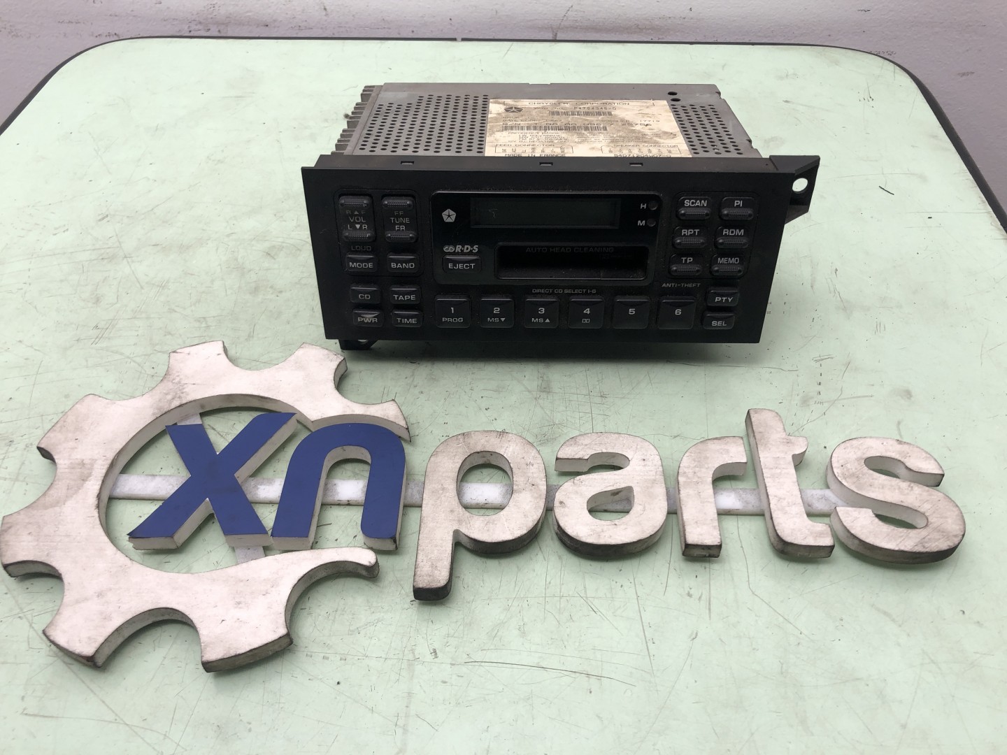 XNparts Rádio JEEP GRAND CHEROKEE I (ZJ) 2.5 TD 4x4 (Z