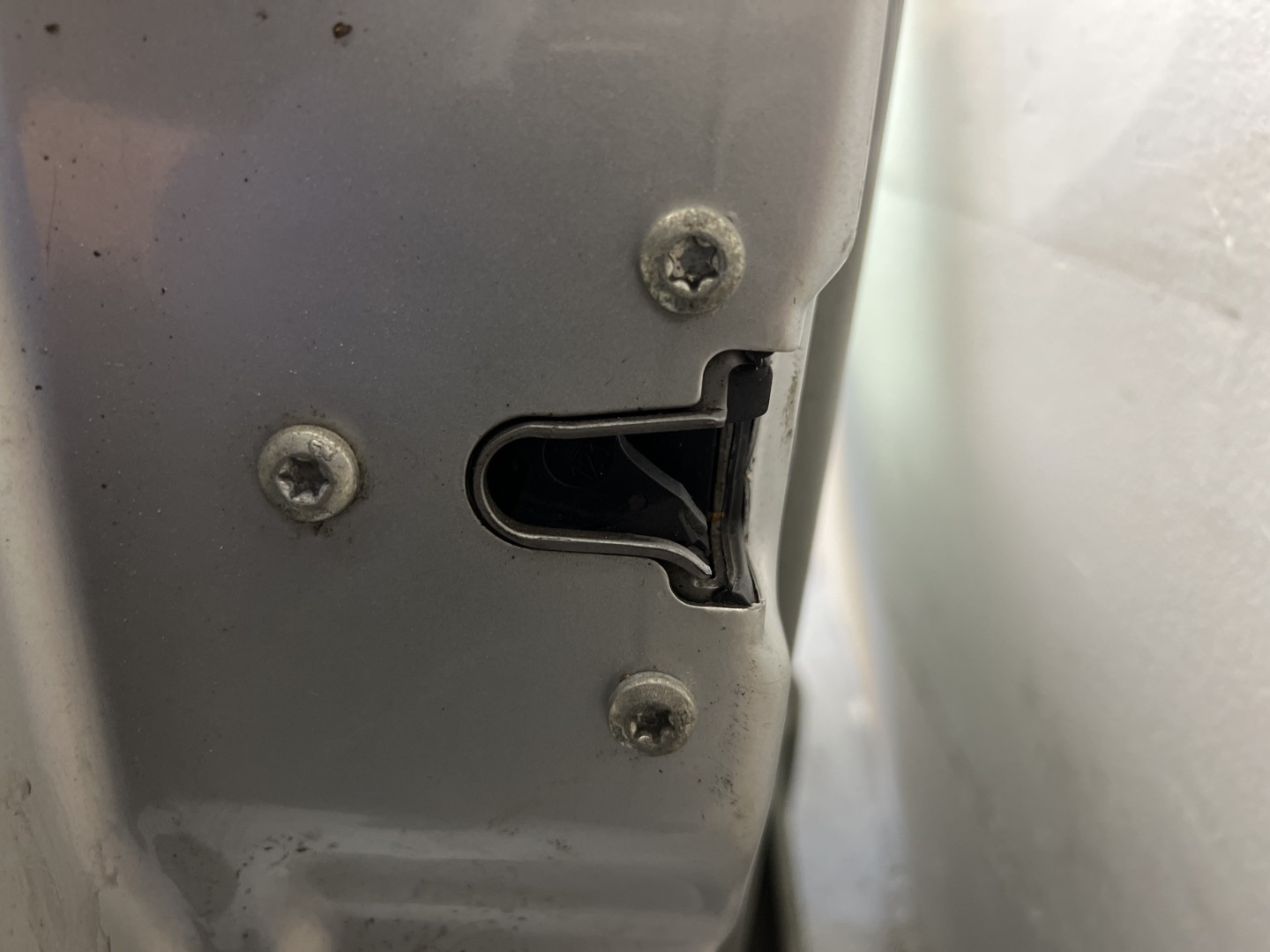 Peças - Fecho Da Porta Esq Frente Usado Renault Trafic Ii Box (Fl)