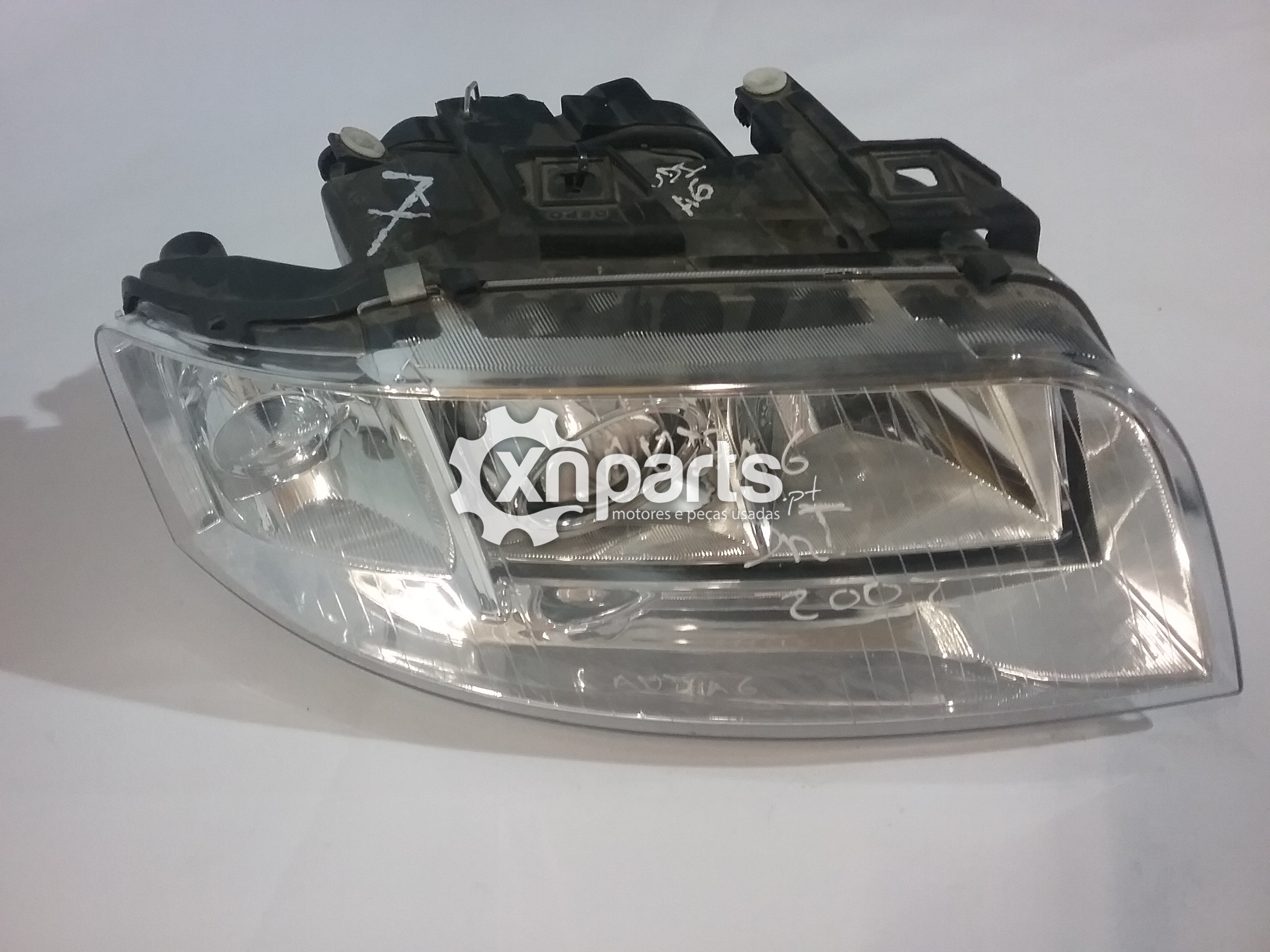 Peças - Farol Normal Frente/Dto Audi A6 (4A2, C4) 1.8 Quattro | 12.9