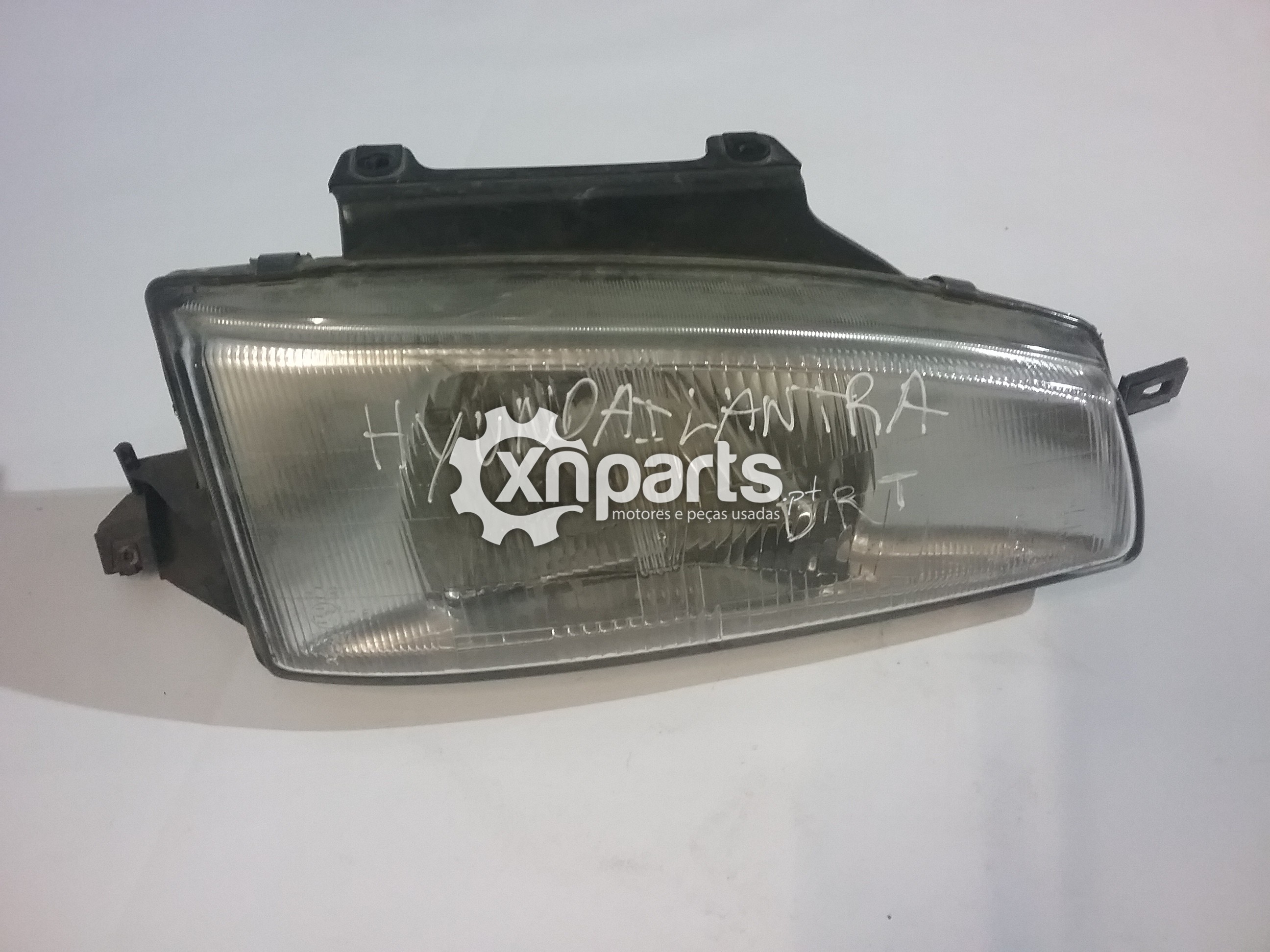 Peças - Farol Frente Dto Hyundai Lantra Ii (J-2) 11.95 - 10.00 Usado