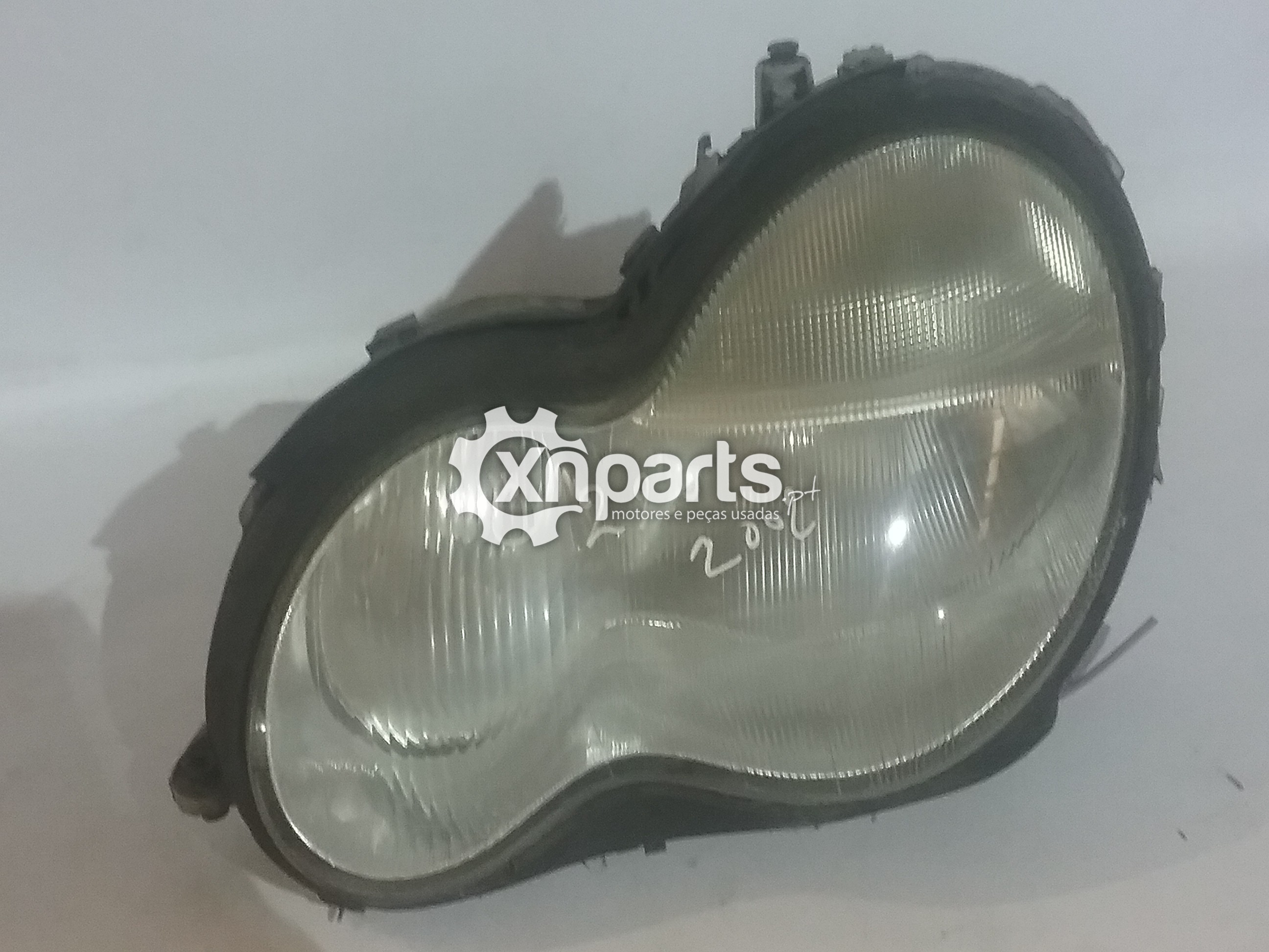 Peças - Farol Frente Esq Mercedes-Benz C-Class (W203) 05.00 - 02.07 