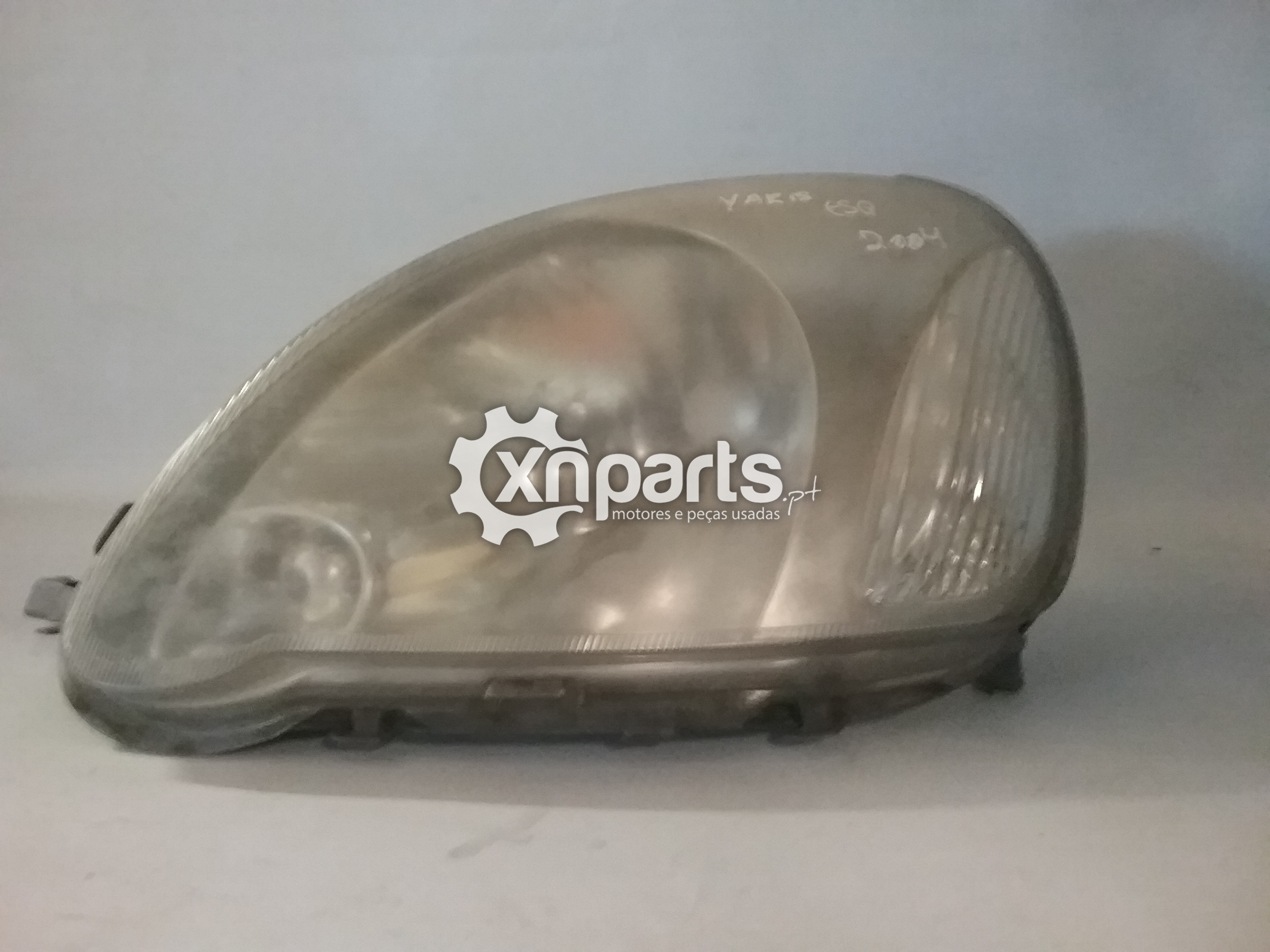 Peças - Farol Frente Esq Toyota Yaris 10.01 - 09.05 Usado